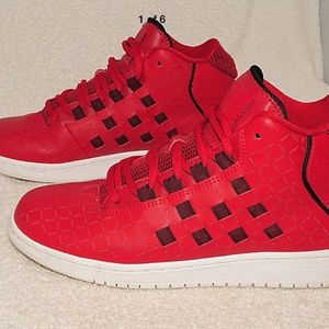 Nike Jordan Illusion BG (GS) Gym Red Black Size 6.